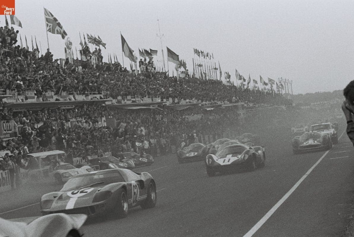 Start of the 24 Heures du Mans (24 Hours of Le Mans) Race, June 1967
