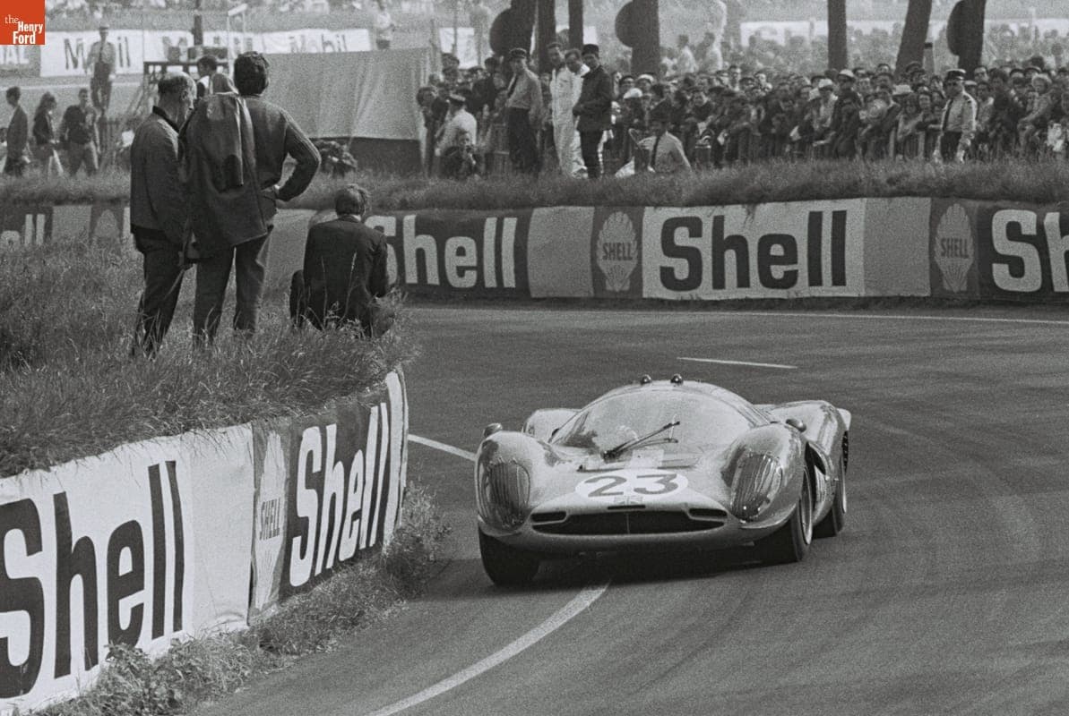 Ferrari 412 P Driven by Richard Attwood and Piers Courage in the 24 Heures du Mans (24 Hours of Le Mans) Race, June 1967