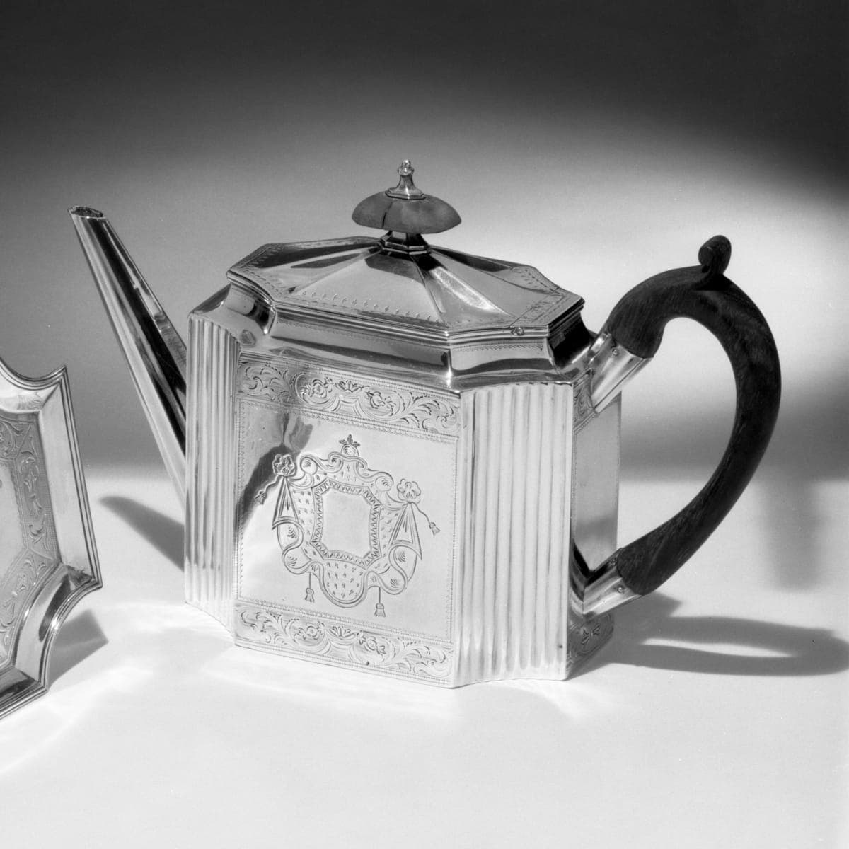 Teapot, Made by William Plummer, 1790-1792