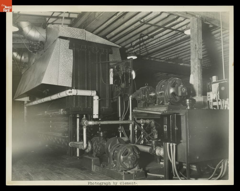 Plycor Machine at the Roddis Factory, Marshfield, Wisconsin, circa 1941