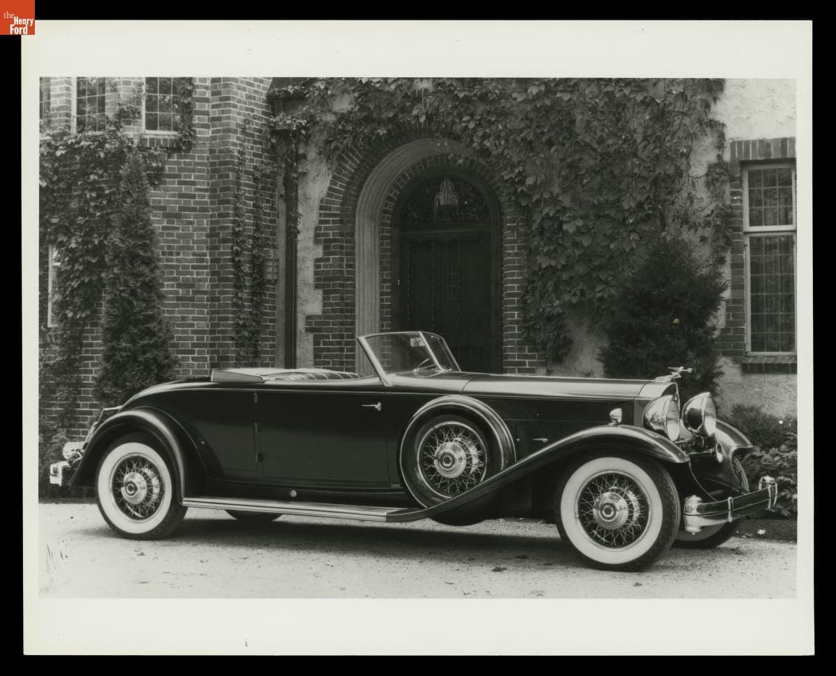 1932 Packard De Luxe Eight Model 2071 Convertible Coupe