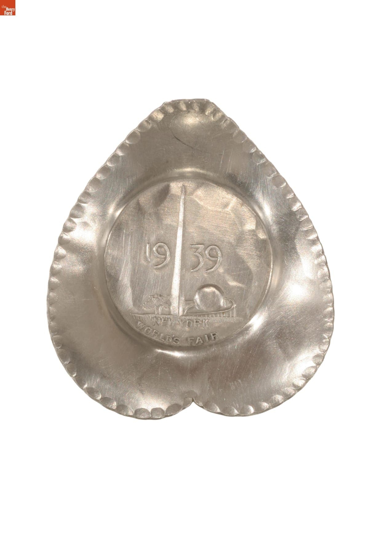 New York World's Fair Souvenir Dish, 1939-1940
