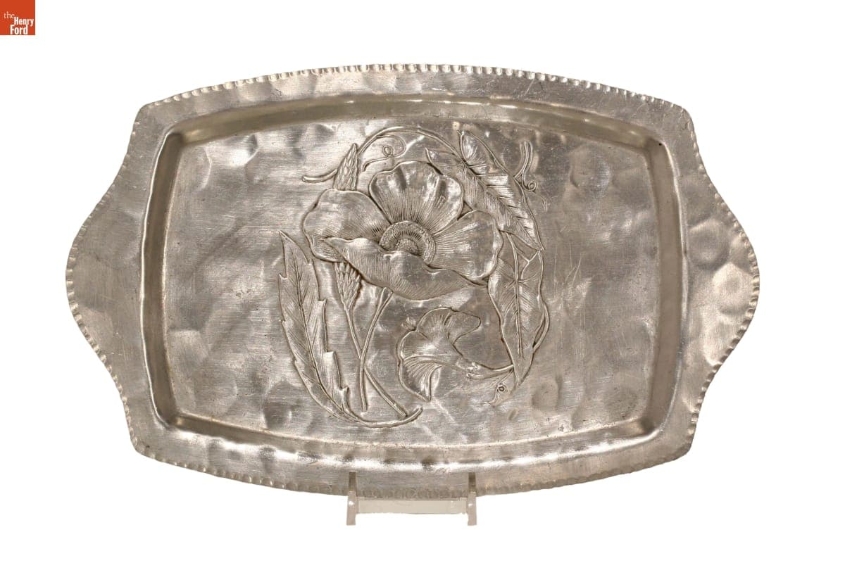 Everlast "Forged Poppy" Tray, 1937-1950