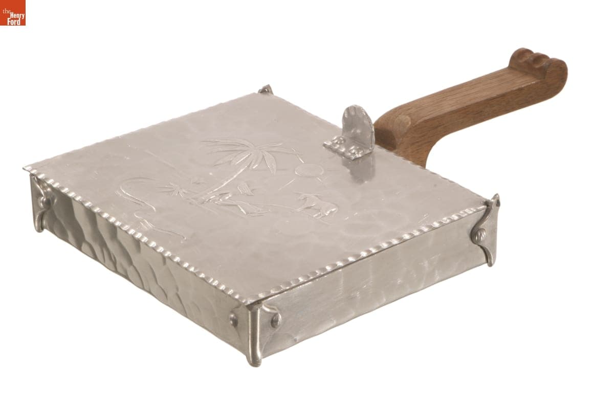 Everlast "Forged Siesta" Silent Butler, 1938-1939