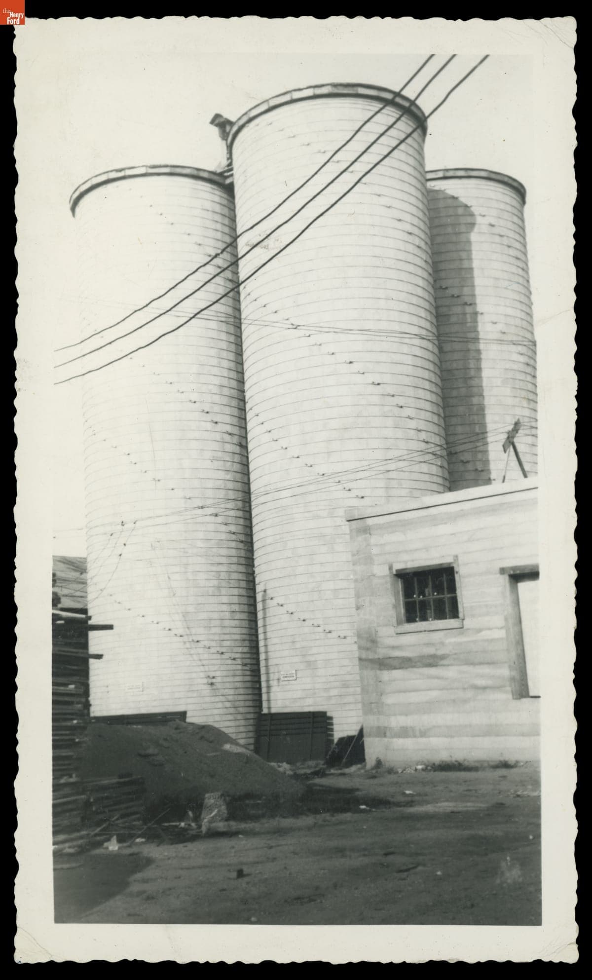 Smith Silo Company Concrete Stave Silos, July 1941