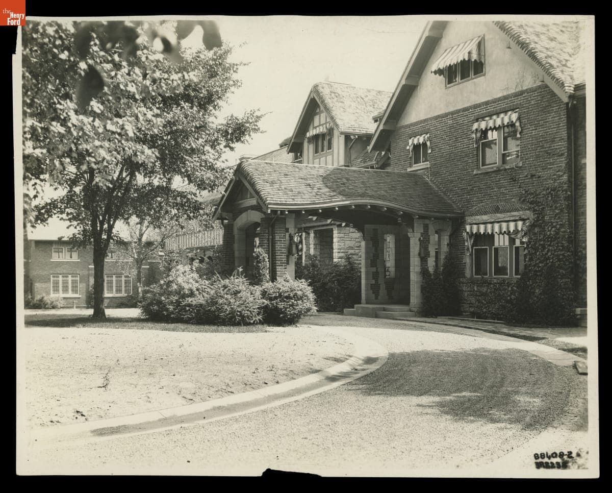 Harbel Manor, Akron, Ohio