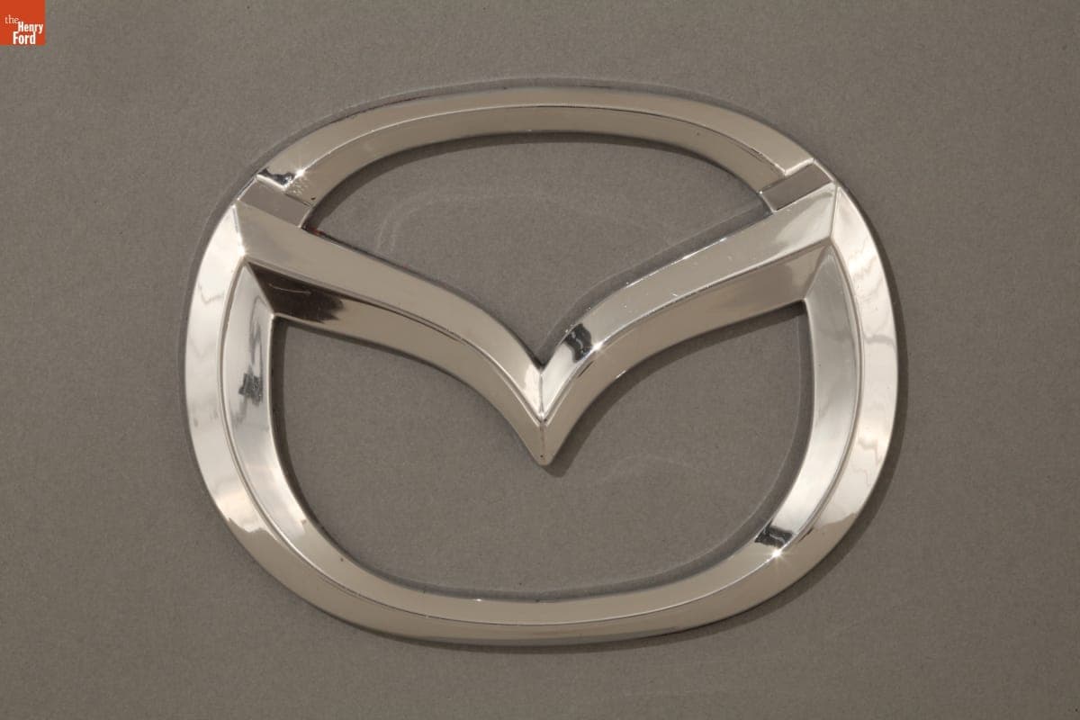 Mazda Emblem, 2000-2011