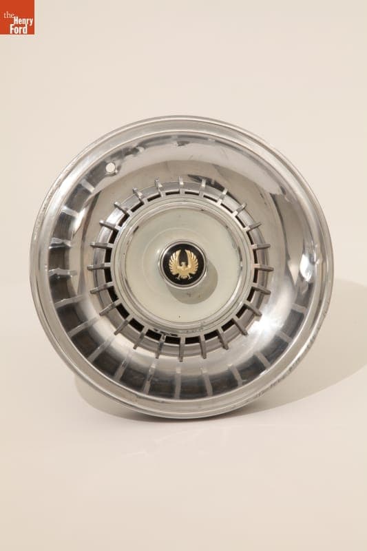 Chrysler Imperial Hubcap, 1964