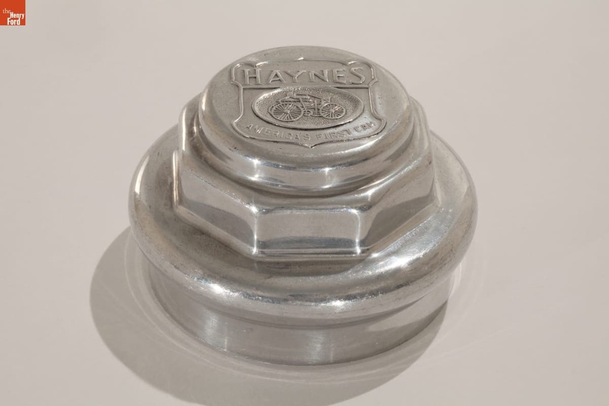 Haynes Hubcap, 1920-1925