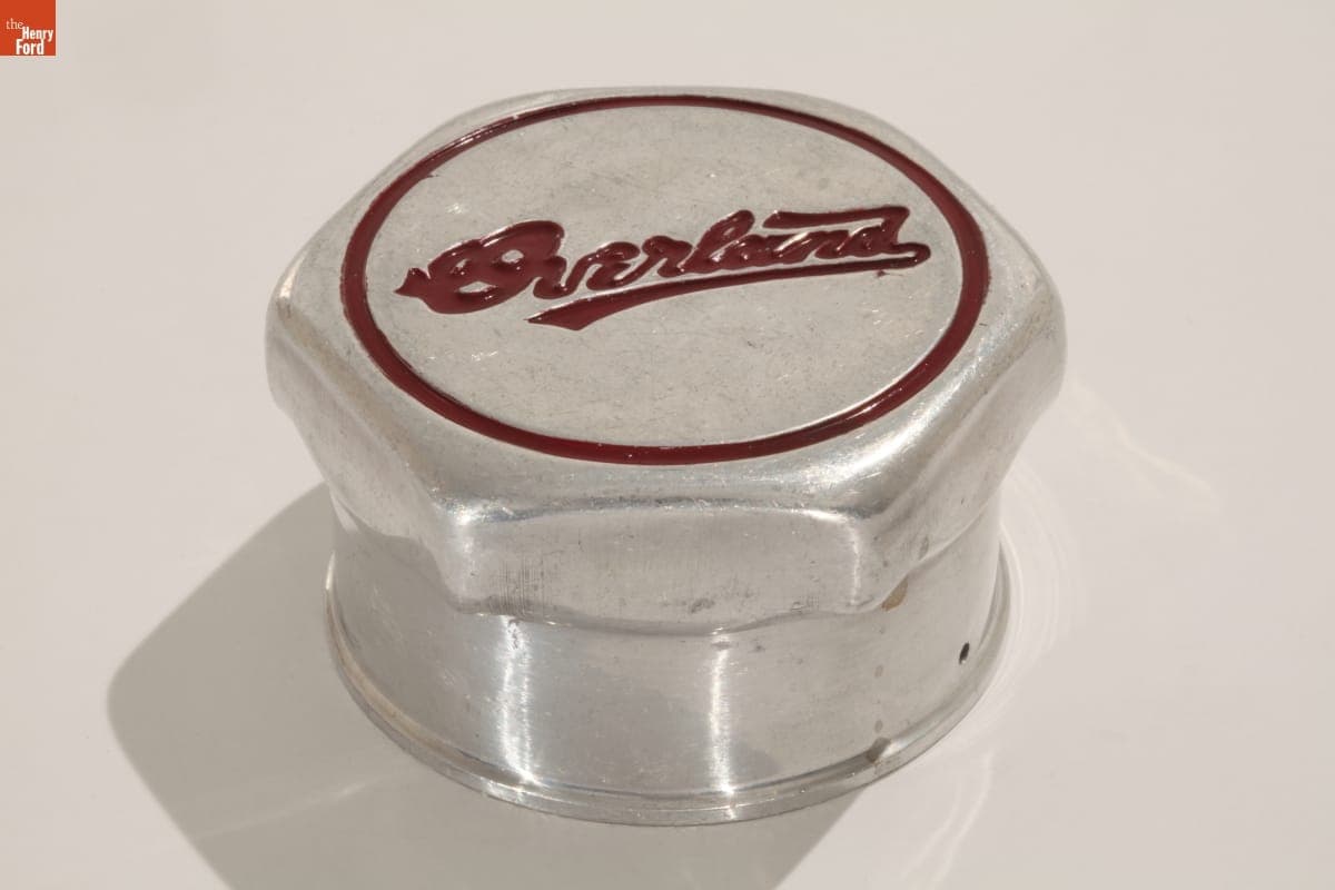Overland Hubcap, 1925