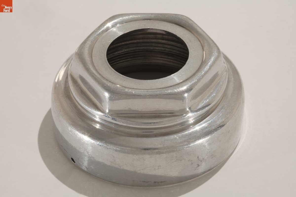 Peerless Hubcap, 1920-1931