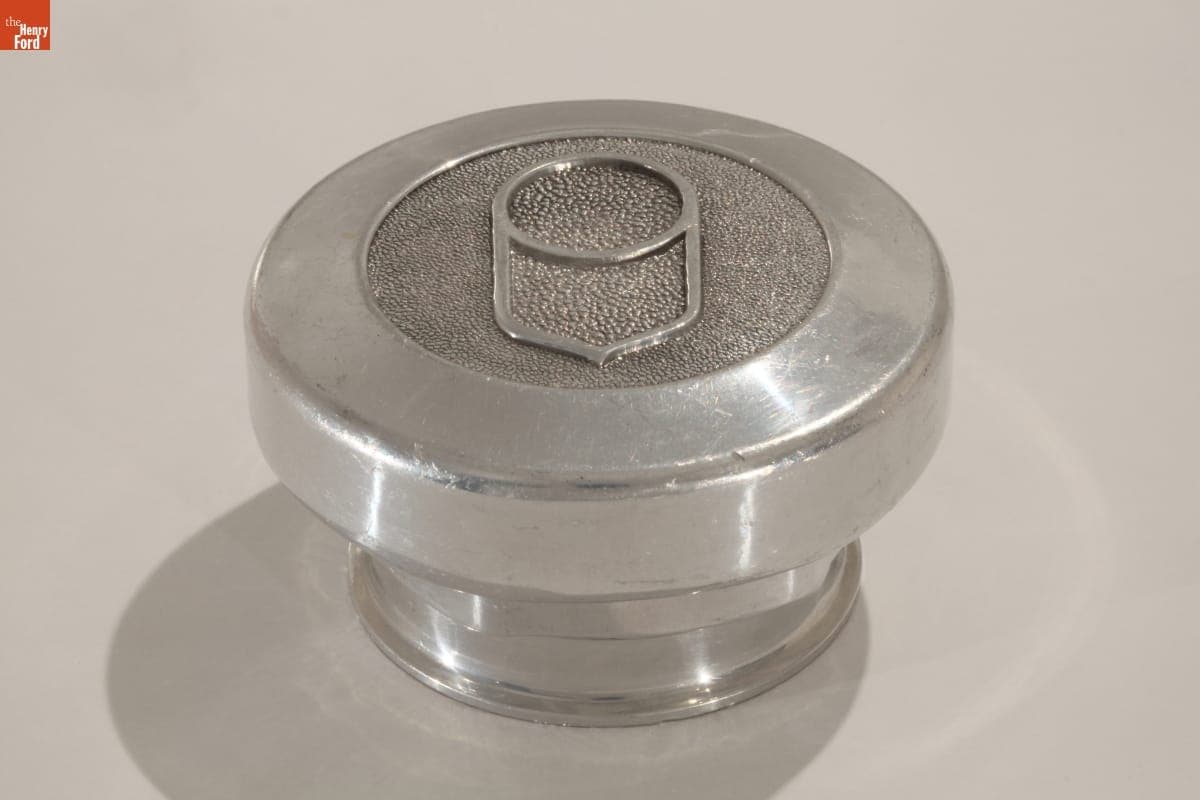 Graham-Paige Hubcap, 1928-1930