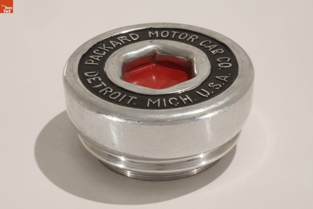 Packard Hubcap, 1925-1930