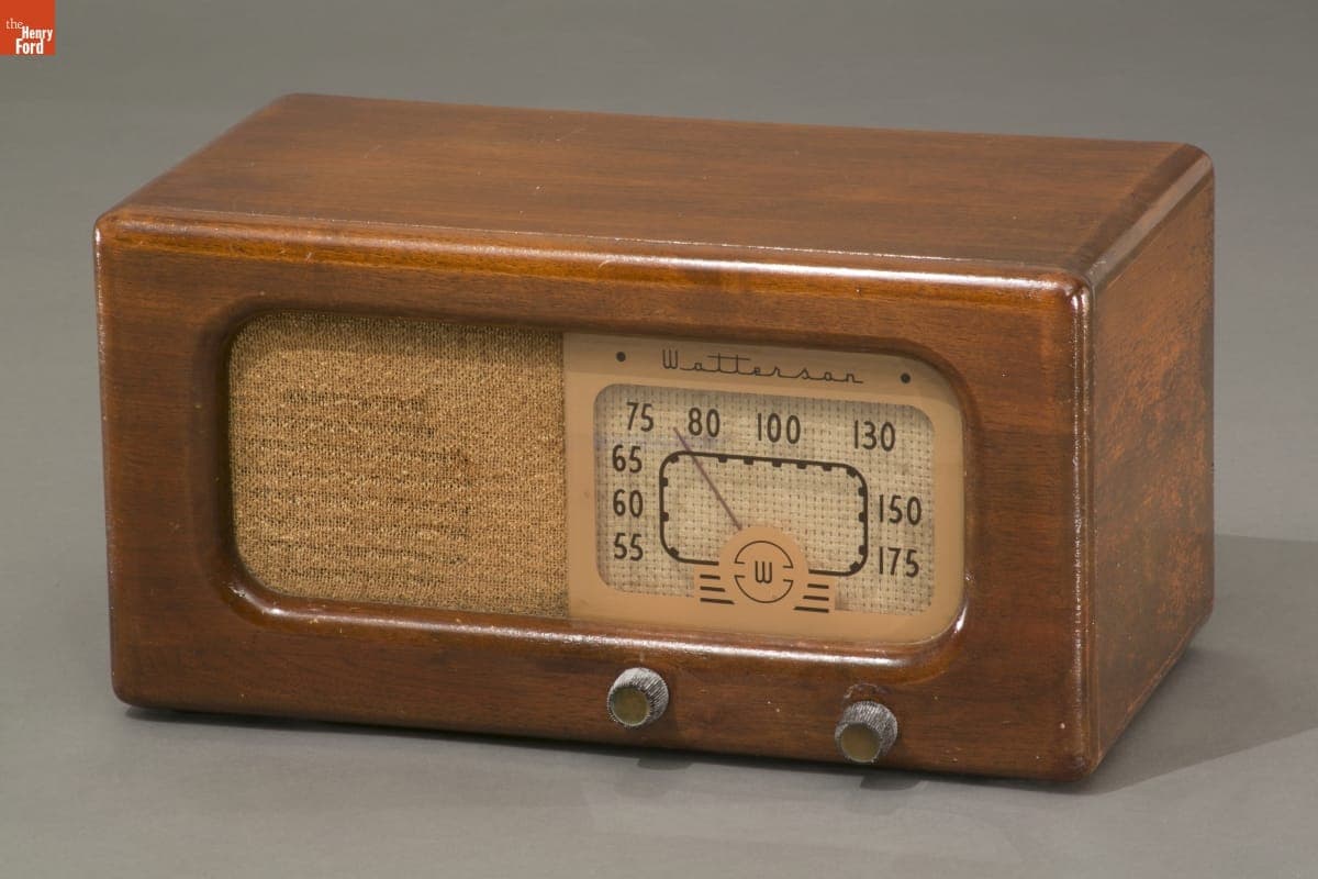 Battery-Powered Radio, circa 1940, Used by the Hunter Family