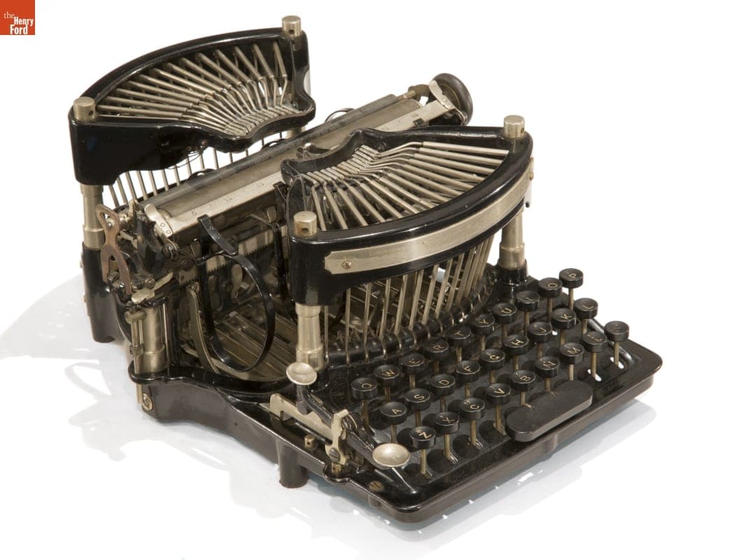 Williams Desk Typewriter, 1895
