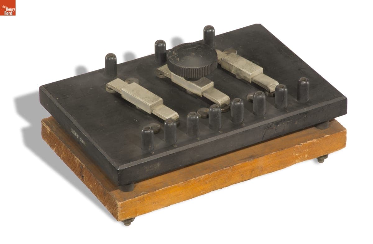 Three-Gang, Two-Way Switch for Laboratory Use, 1915-1920