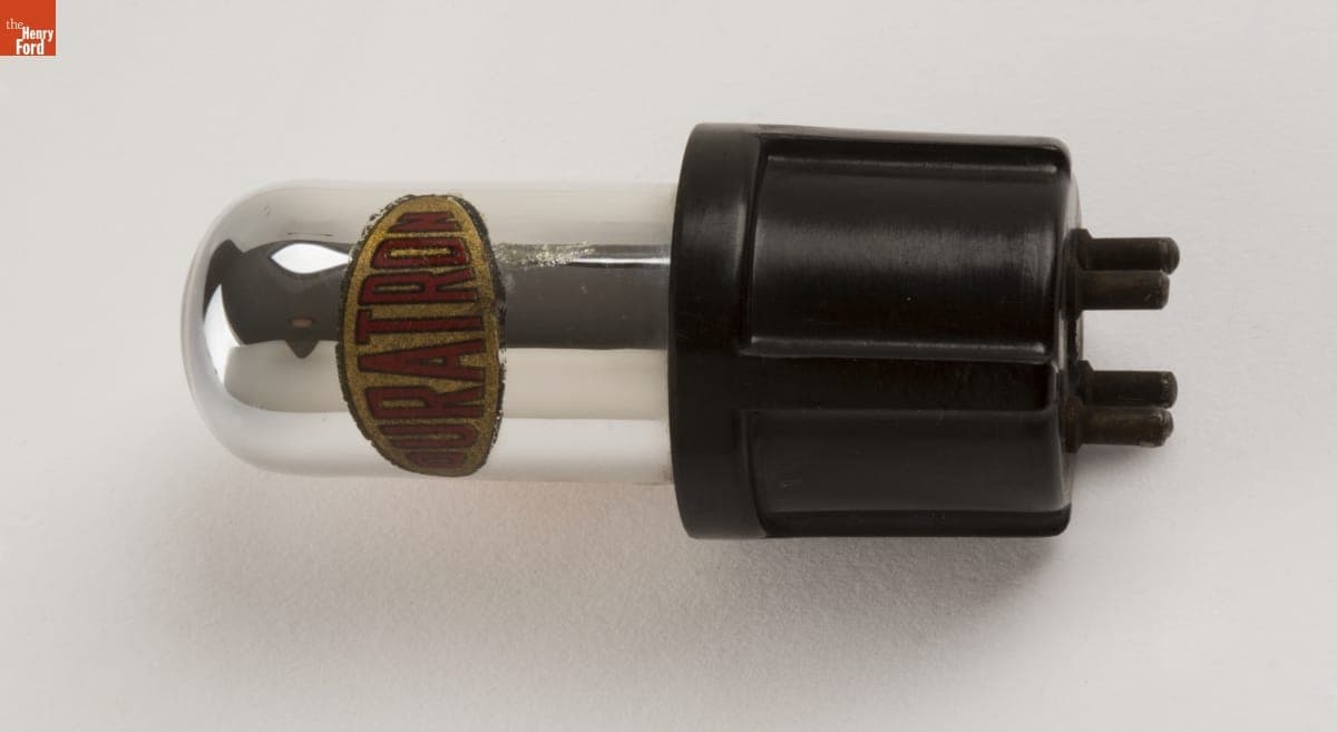 Duratron Vacuum Tube, Model 199, circa 1925