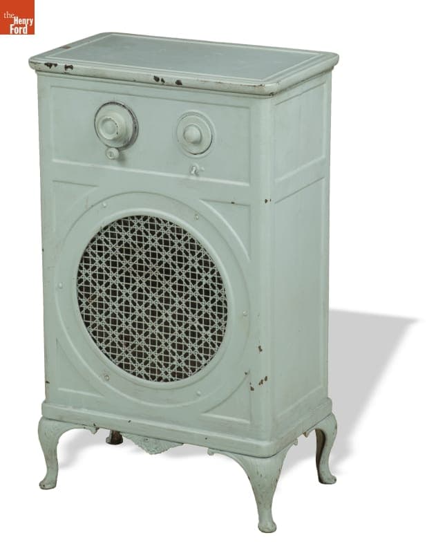 Atwater Kent Console Radio, Model 52, 1929