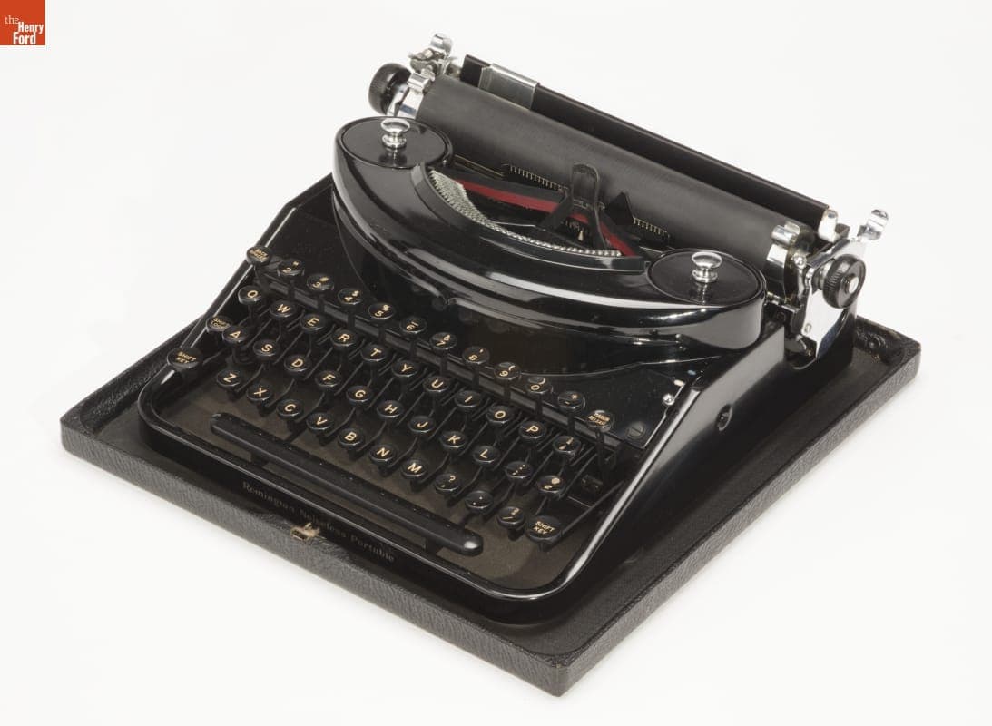 Remington Noiseless Portable Typewriter, 1931-1932