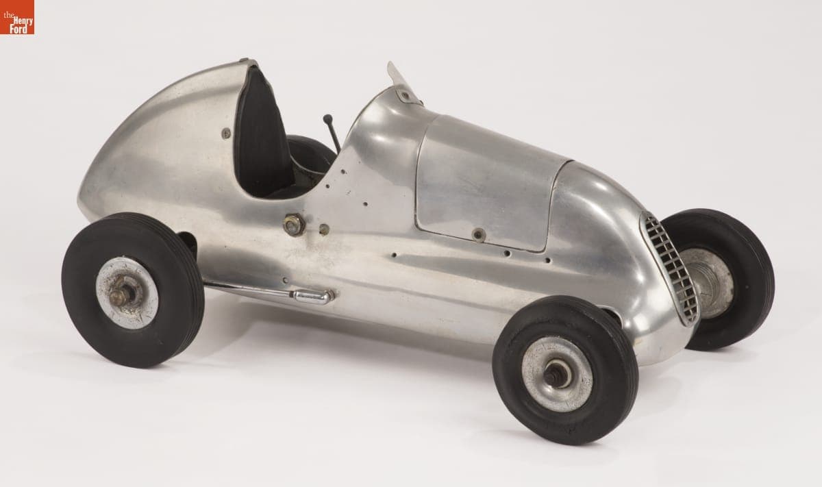 Dooling "Mercury Second Series" Gas-Powered Racing Tether Car, 1940-1941