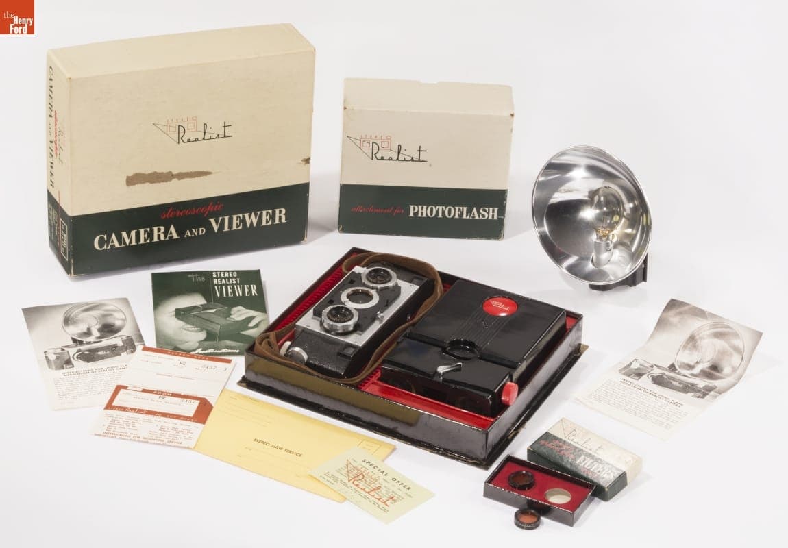 Realist Stereo Camera, Model ST55, 1950-1960