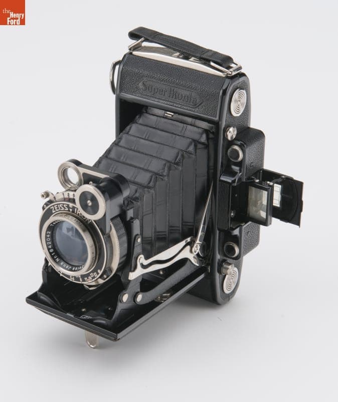 Super Ikonta C Camera, 1934-1936