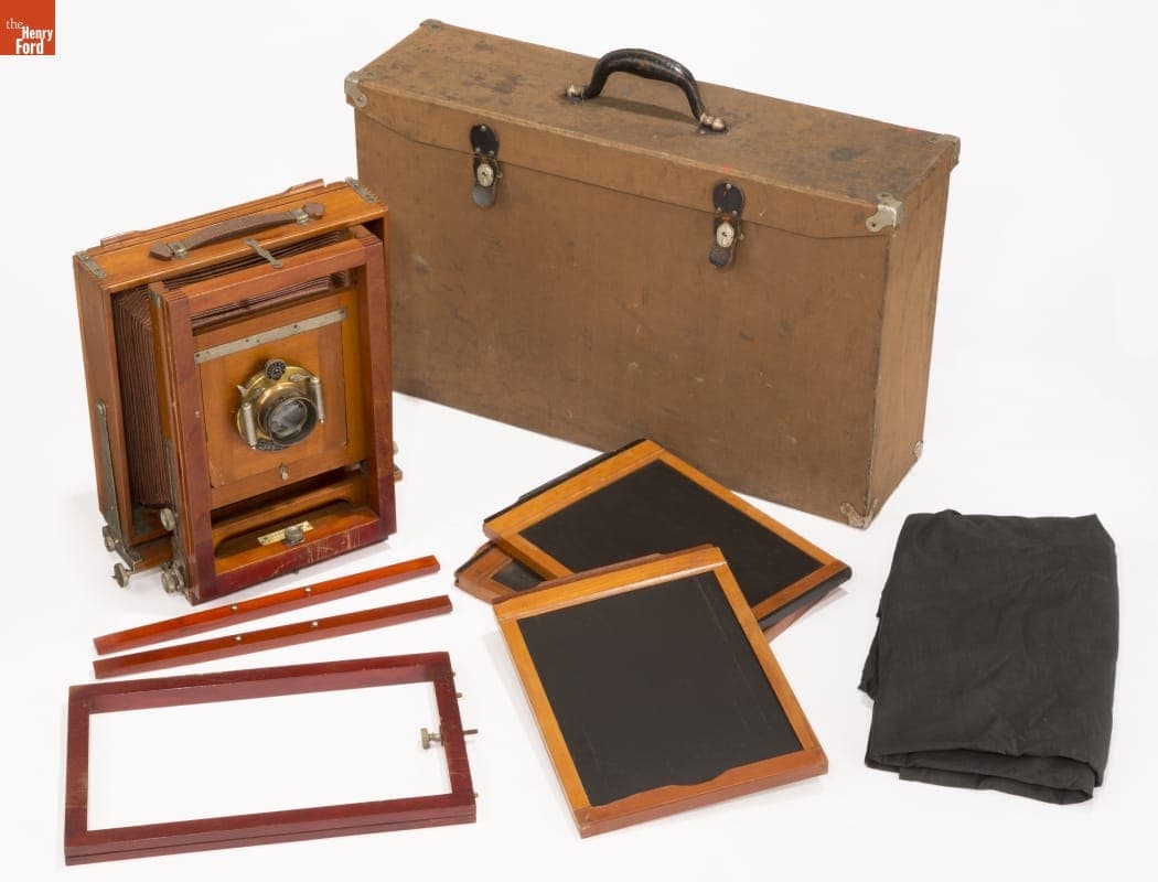 Gundlach-Manhattan Optical Company's "Wizard" View Camera, 1902-1908