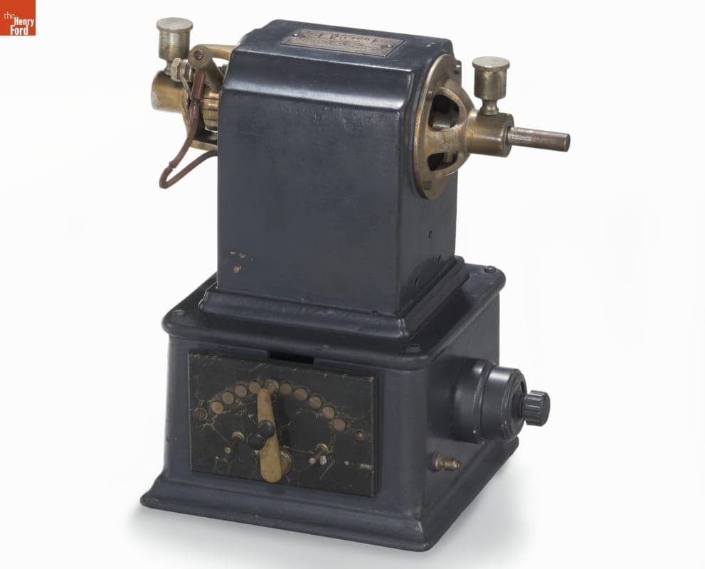 Victor Electric Company Combination Pneumatic and Mechanical Vibratory Massage Motor, circa 1904