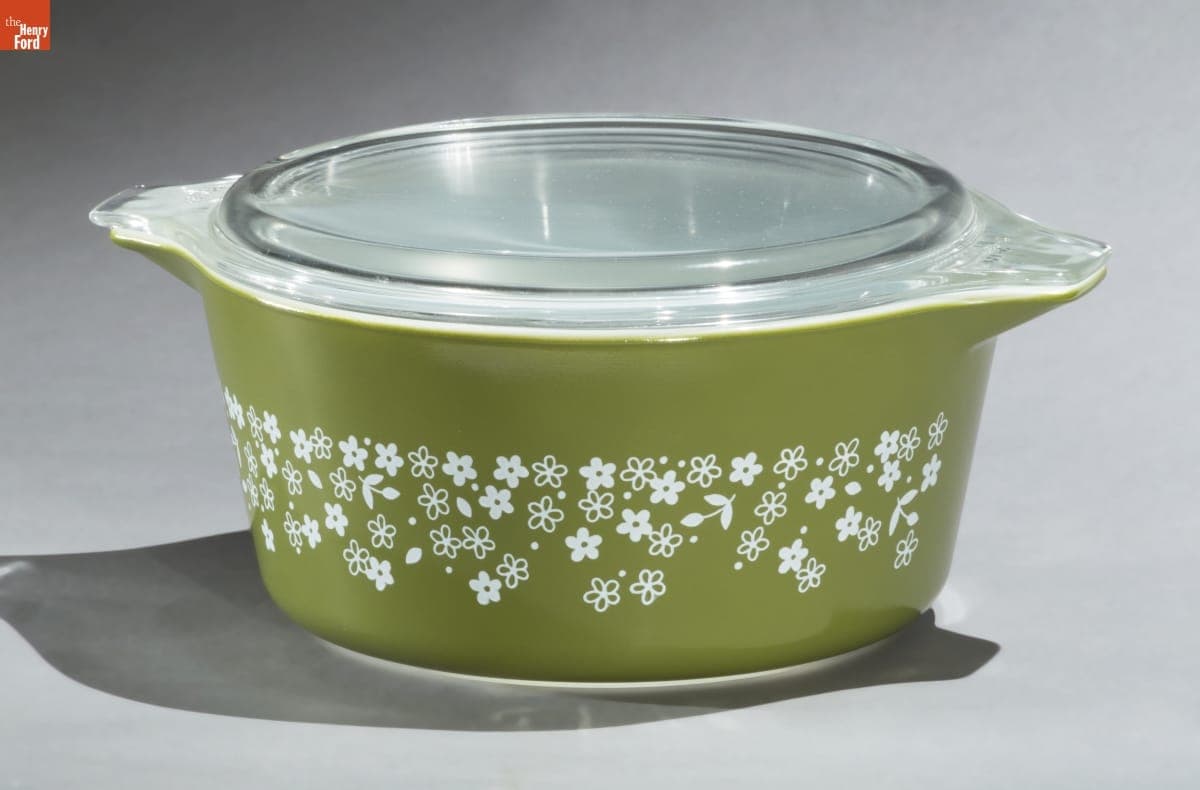 Pyrex Casserole Dish, 1979-1981