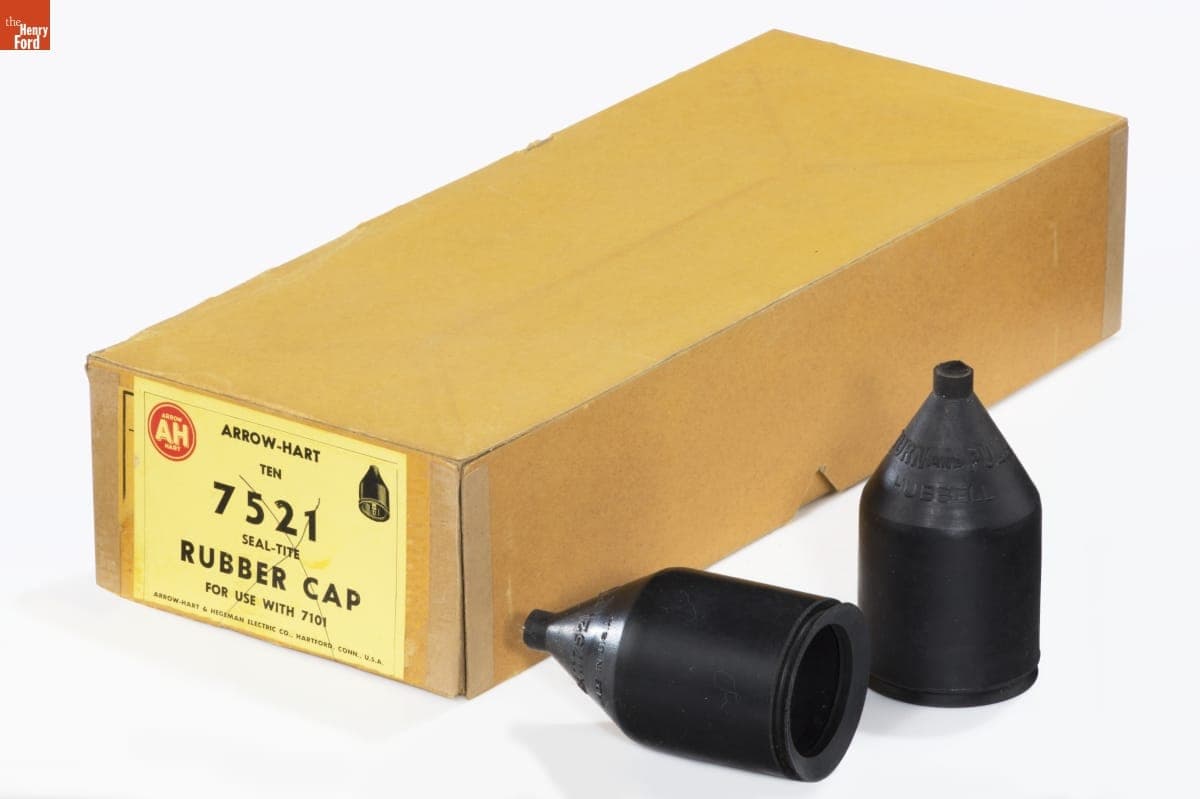 Arrow-Hart & Hegeman #7521 Rubber Cap, 1958-1968