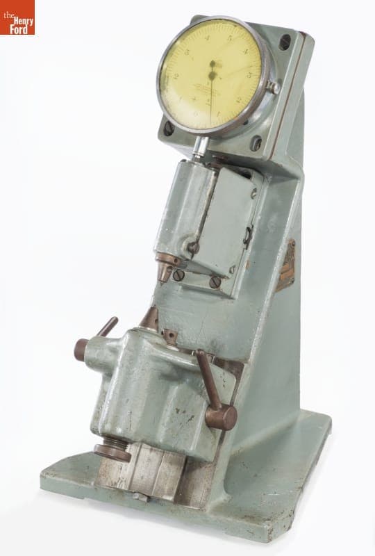 Pratt & Whitney Model 1654 Thread Comparator, 1938