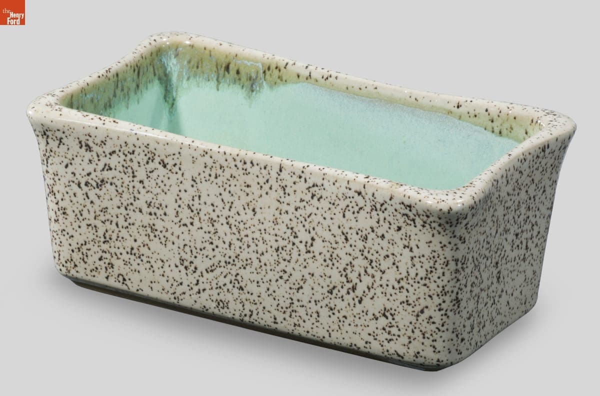 Glidden Pottery Planter, 1940-1957