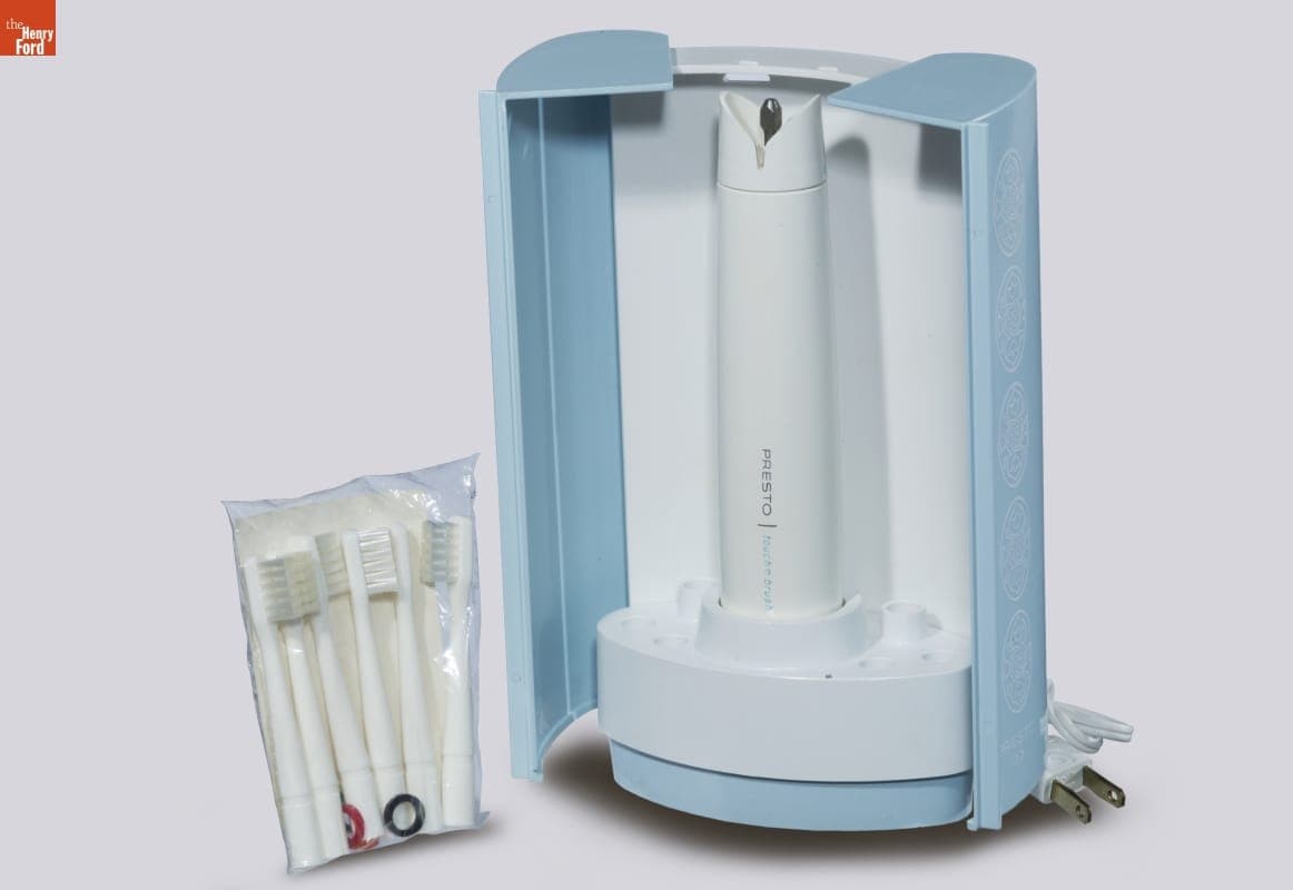 Presto Touch 'n Brush Cordless Automatic Toothbrush, 1965-1975