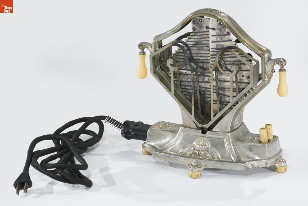 Landers, Frary & Clark "Universal "Sweetheart" Toaster," 1929