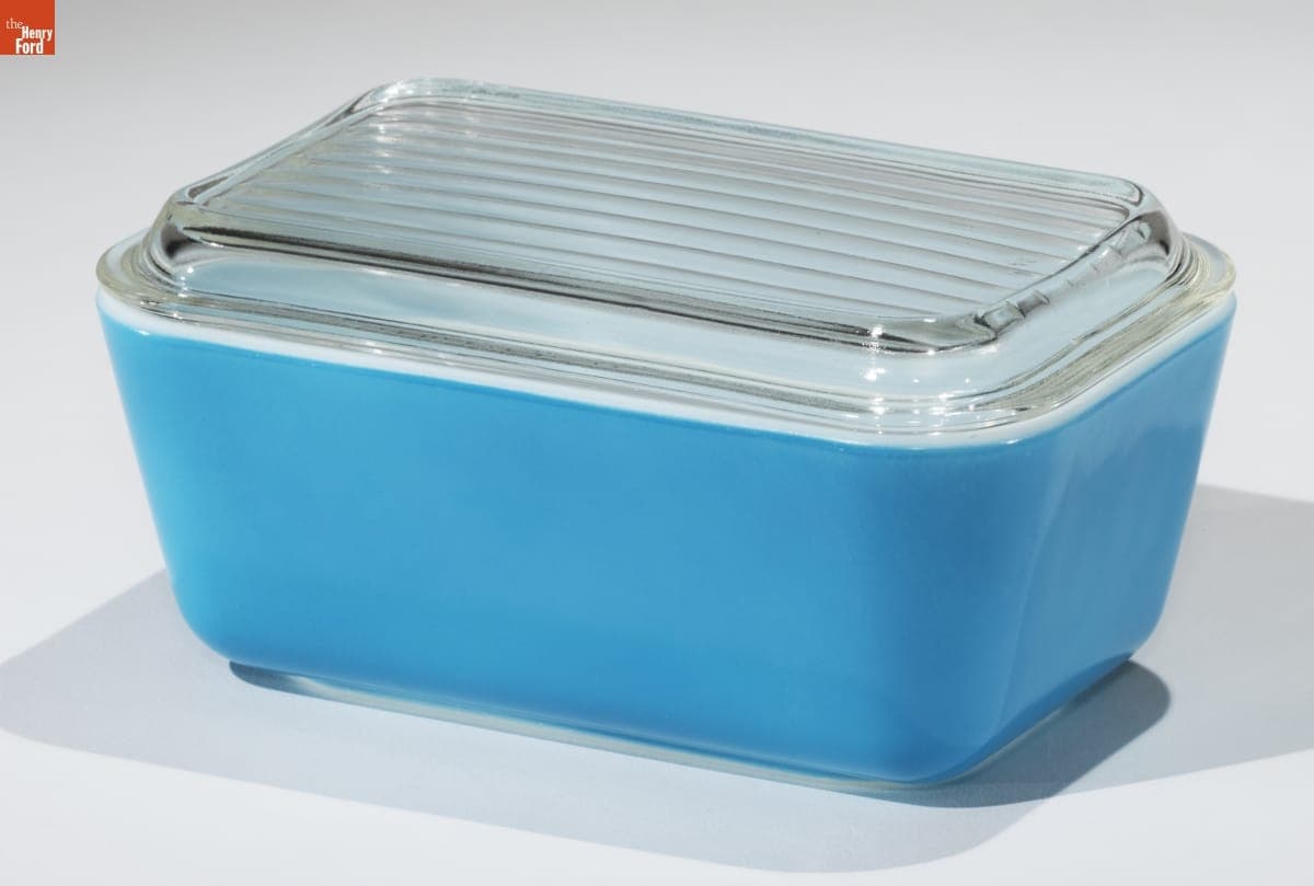 Corning "Pyrex" Refrigerator Dish, 1947-1960