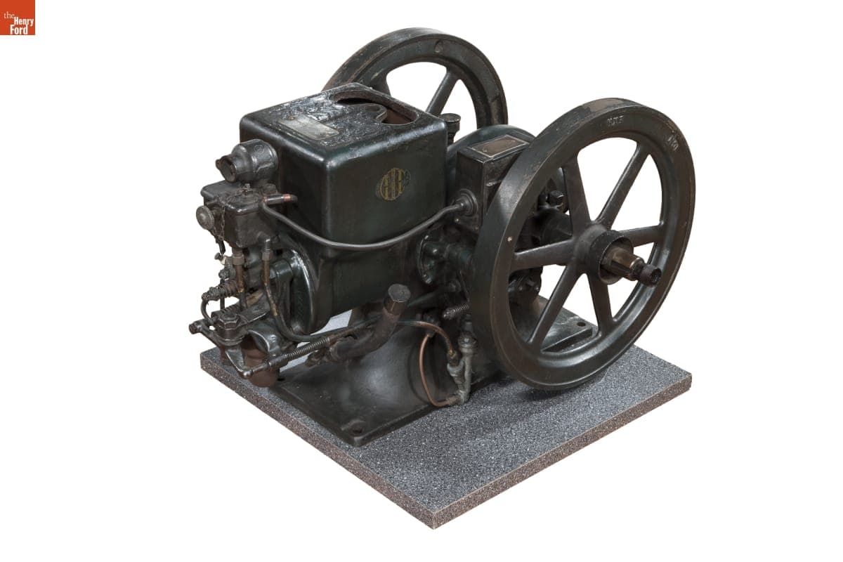 McCormick-Deering 1.5 hp Gasoline Engine, 1925