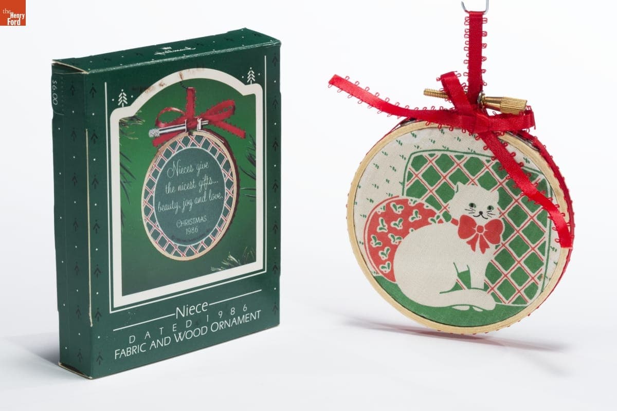 Hallmark "Niece" Christmas Ornament, 1986