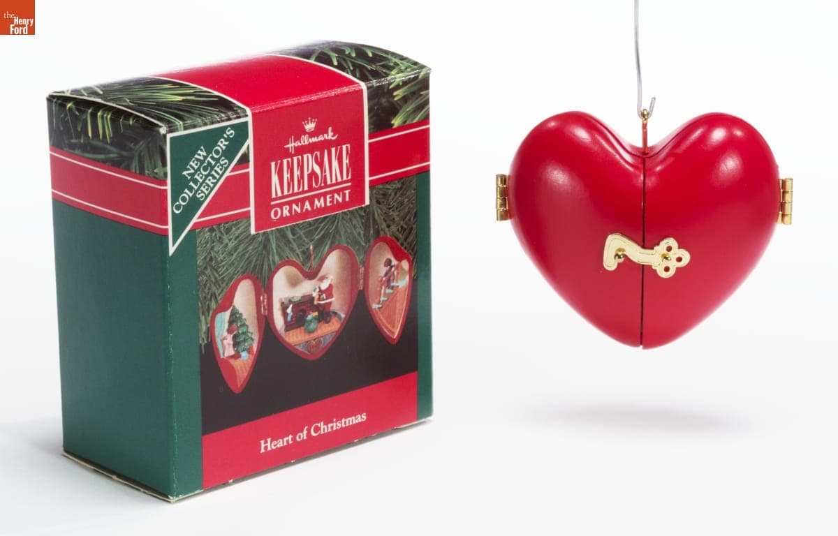 Hallmark "Heart of Christmas Series" Christmas Ornament, 1990