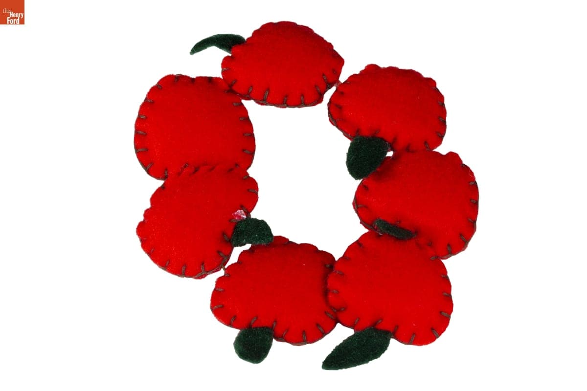 Wreath Gift Topper, 1977-1982