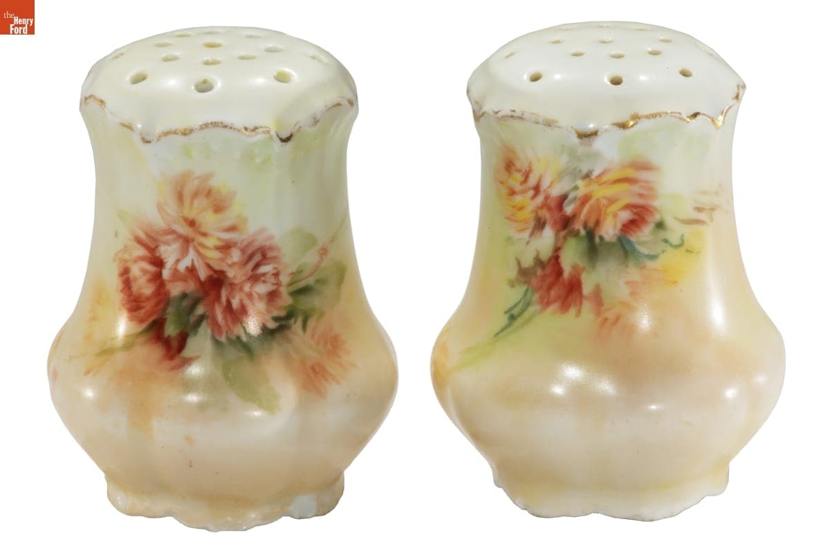 Hand-painted Salt and Pepper Set, 1911-1912
