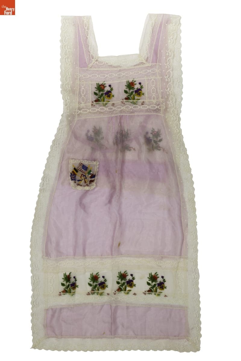 Apron, 1918
