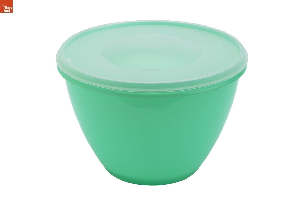 Tupperware® "Crisp-It" Lettuce Keeper and Crisper, 1975-1985