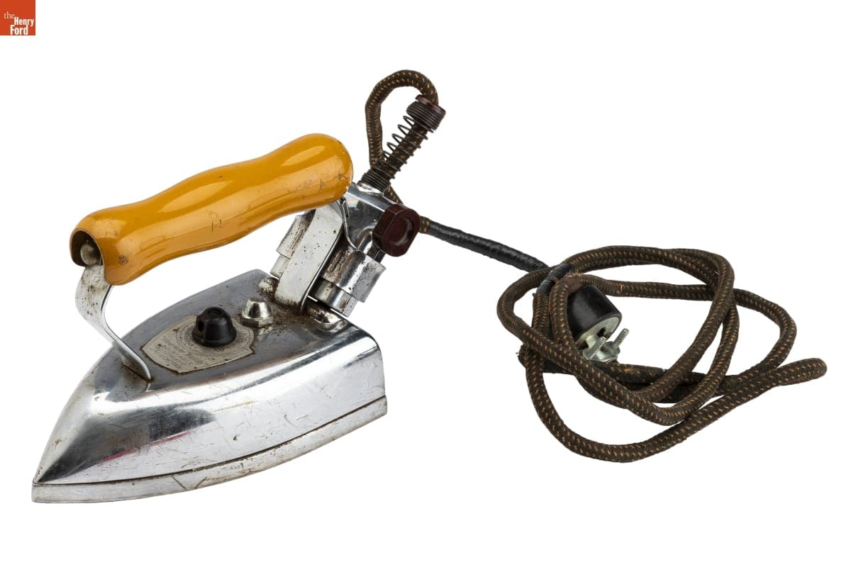 American Beauty Electric Iron, circa 1934