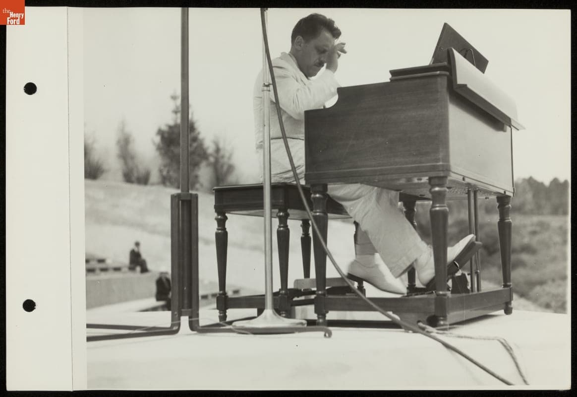 Performer at the Piano, Ford Bowl, California Pacific International Exposition, San Diego, 1935