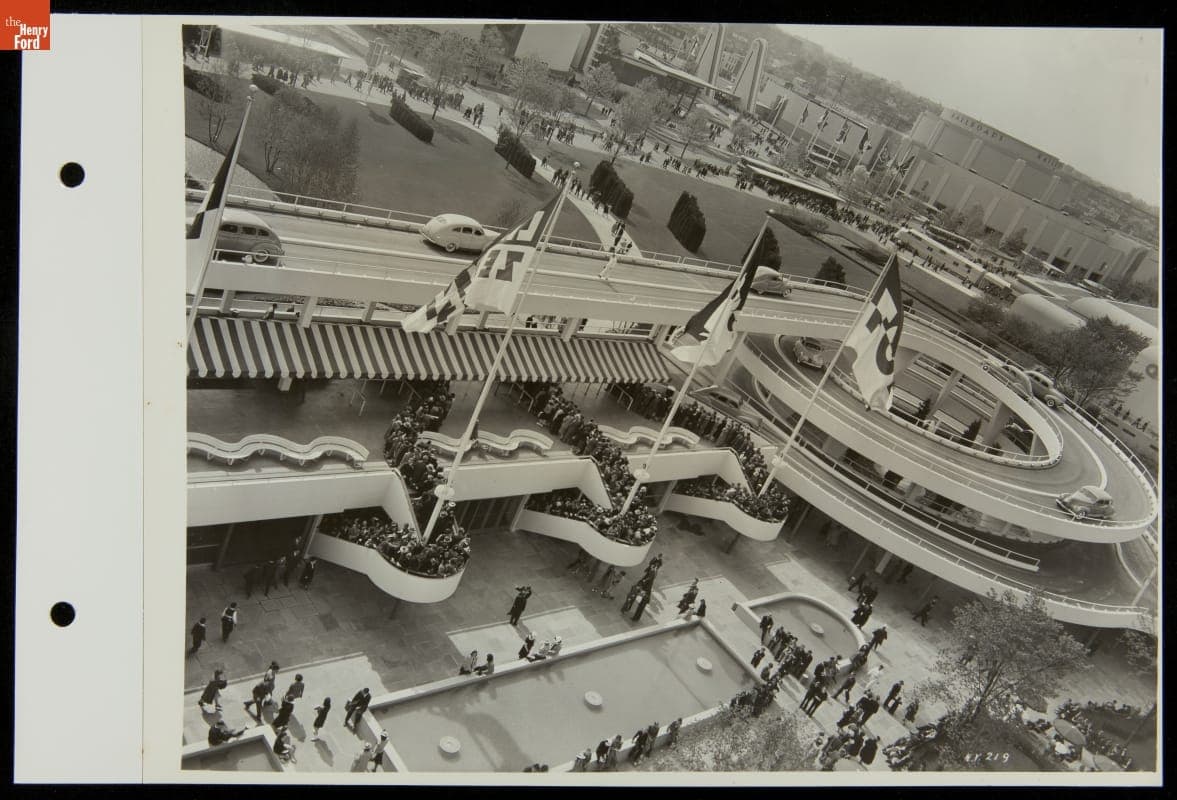 "The Road of Tomorrow" Roof and Spiral, Ford Exposition, New York World's Fair, 1939