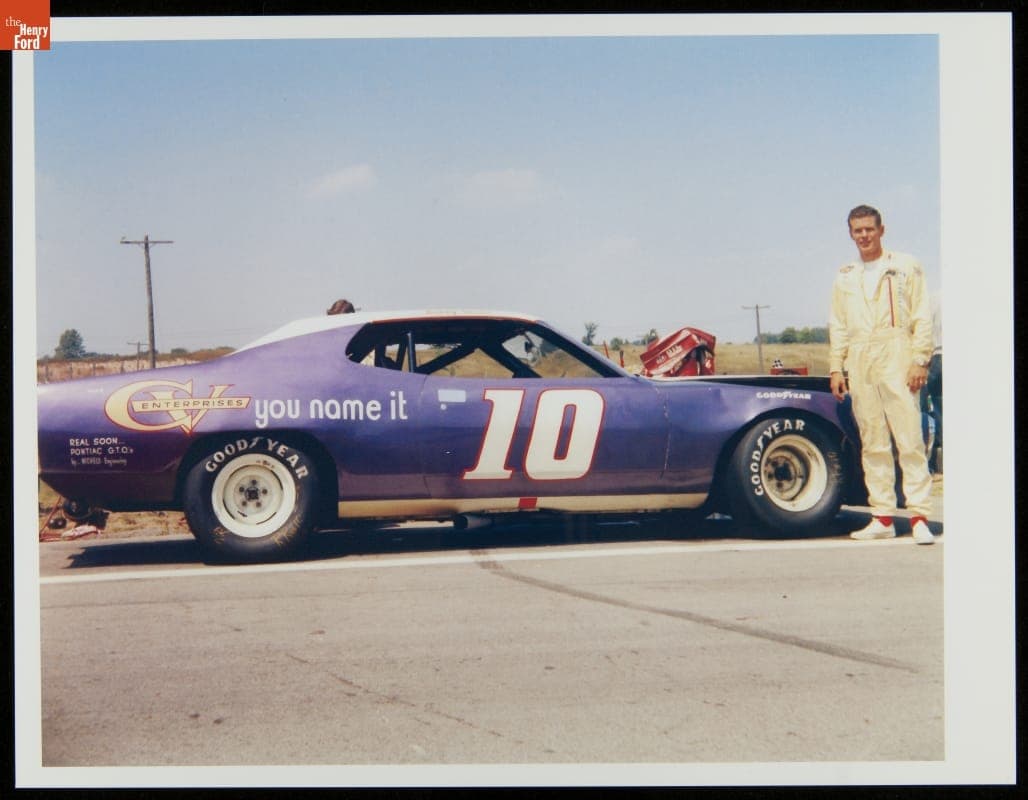 Bobby Unser--Photographs--Racing--1971 Stock--Item4