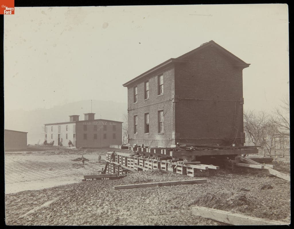 Heinz House Being Moved from its Original Site in Sharpsburg to Pittsburgh, Pennsylvania, 1904