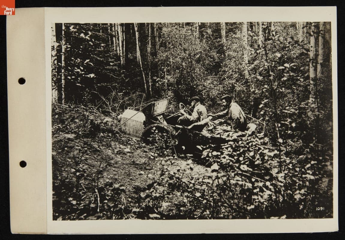 E-M-F, Flanders, Studebaker Photographs, ca. 1910-1914 -- Item 113