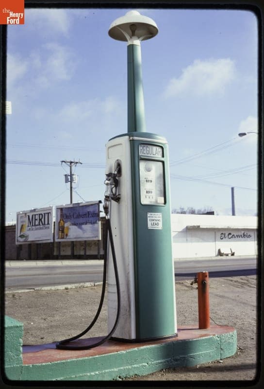 Shamrock Gas Pump, Albuquerque, New Mexico, 1979