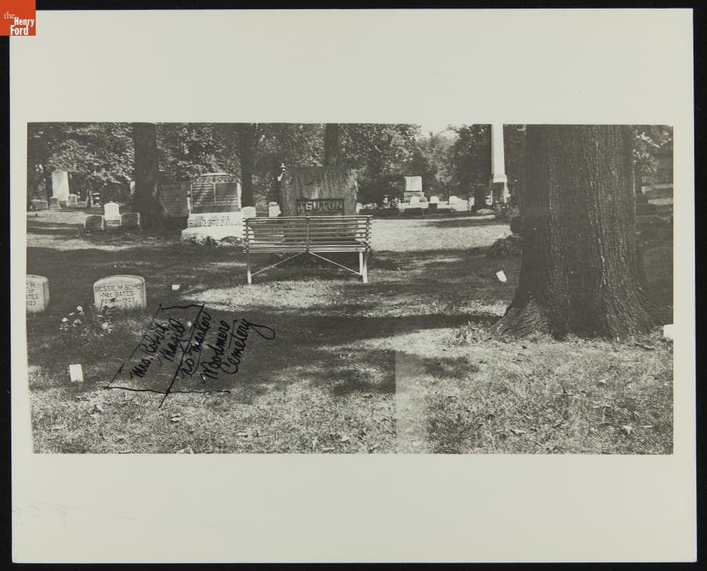 Gravesite of Isabel Hills Magill Turner at Woodmere Cemetery, Detroit, Michigan